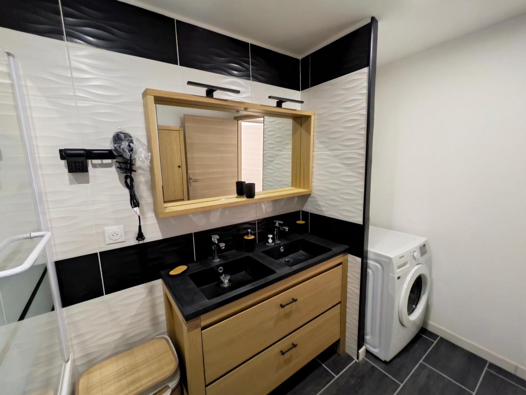 Les Magnolias Hotel Brou-sur-Chantereine ภายนอก รูปภาพ